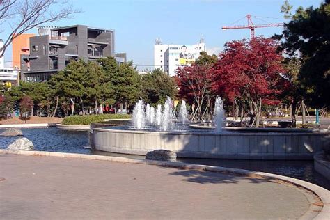  Ulsan Grand Park: สวนสาธารณะอันเขียวขจีและย้อนวันวาน!