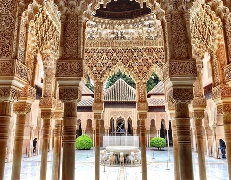  Alhambra! สัมผัสความวิจิตรของสถาปัตยกรรมมัวร์ในเมืองเกรนาดา