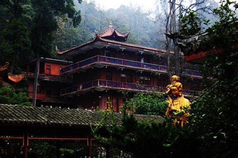  อุทยานแห่งชาติ QianlingShan: สวรรค์บนดินสำหรับผู้รักธรรมชาติ!